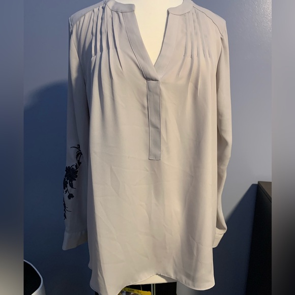 EUC Simply Vera Wang Shirt Size Large - Picture 1 of 9